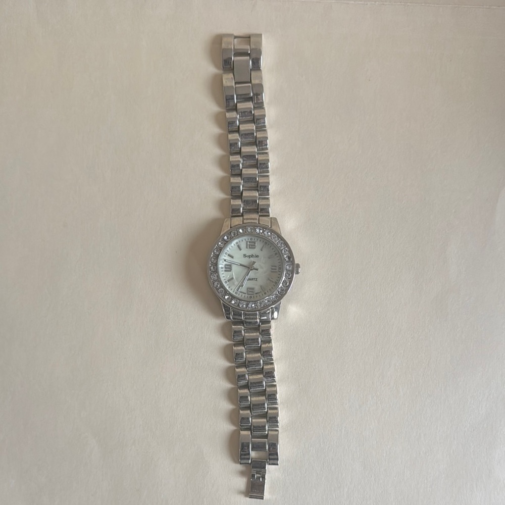 COLLEZIO SOPHIE Embellished CZ Wrist Watch Silver Tone MOP Face EUC